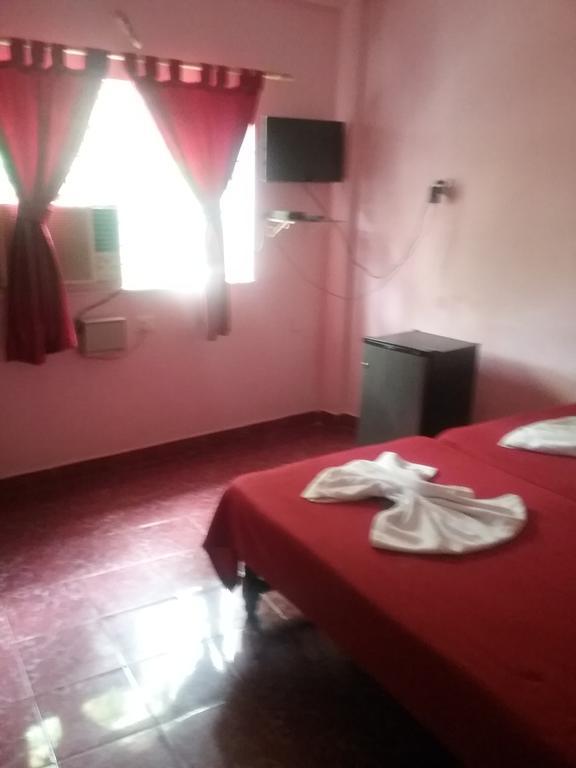 Hotel Baga Villa Bnb Saligao Bagian luar foto